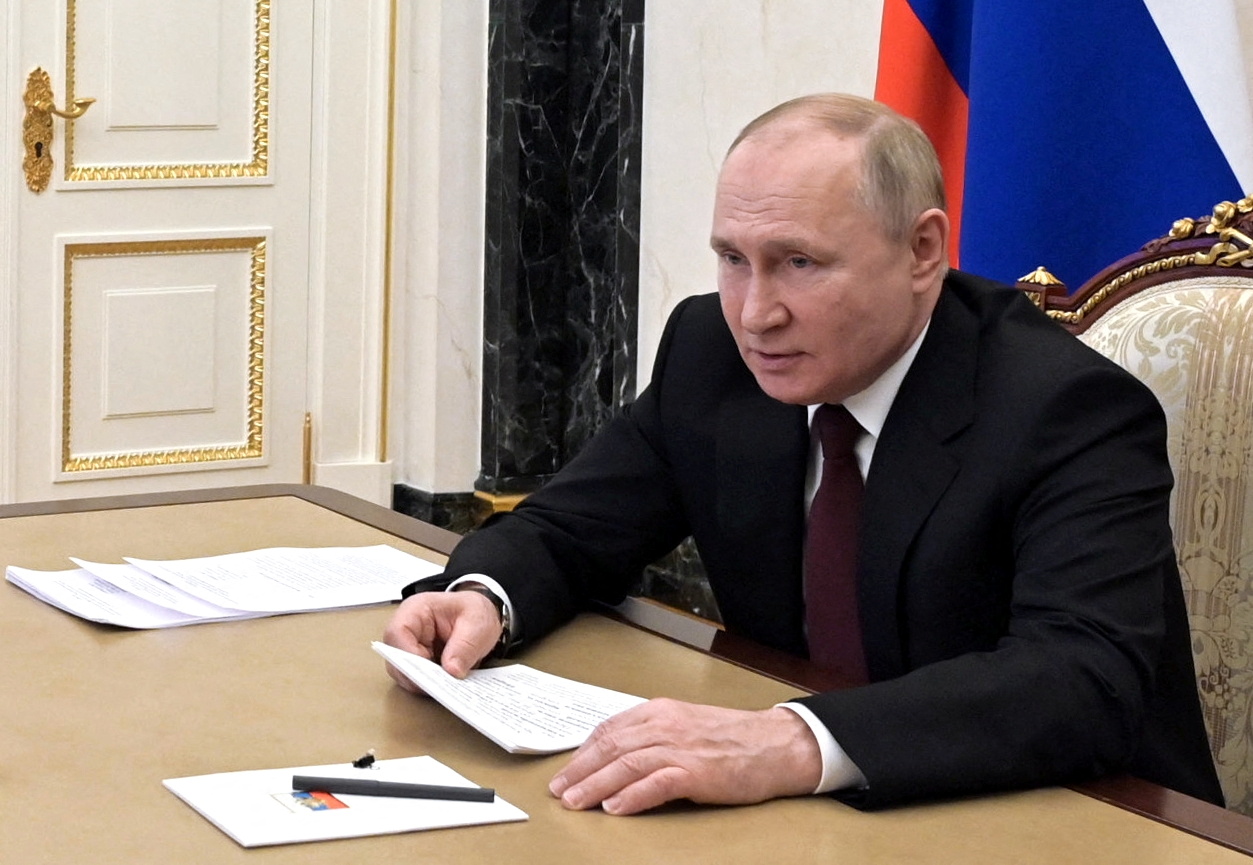 Russian Advances and Global Tensions Intensify Amid Escalating Conflict