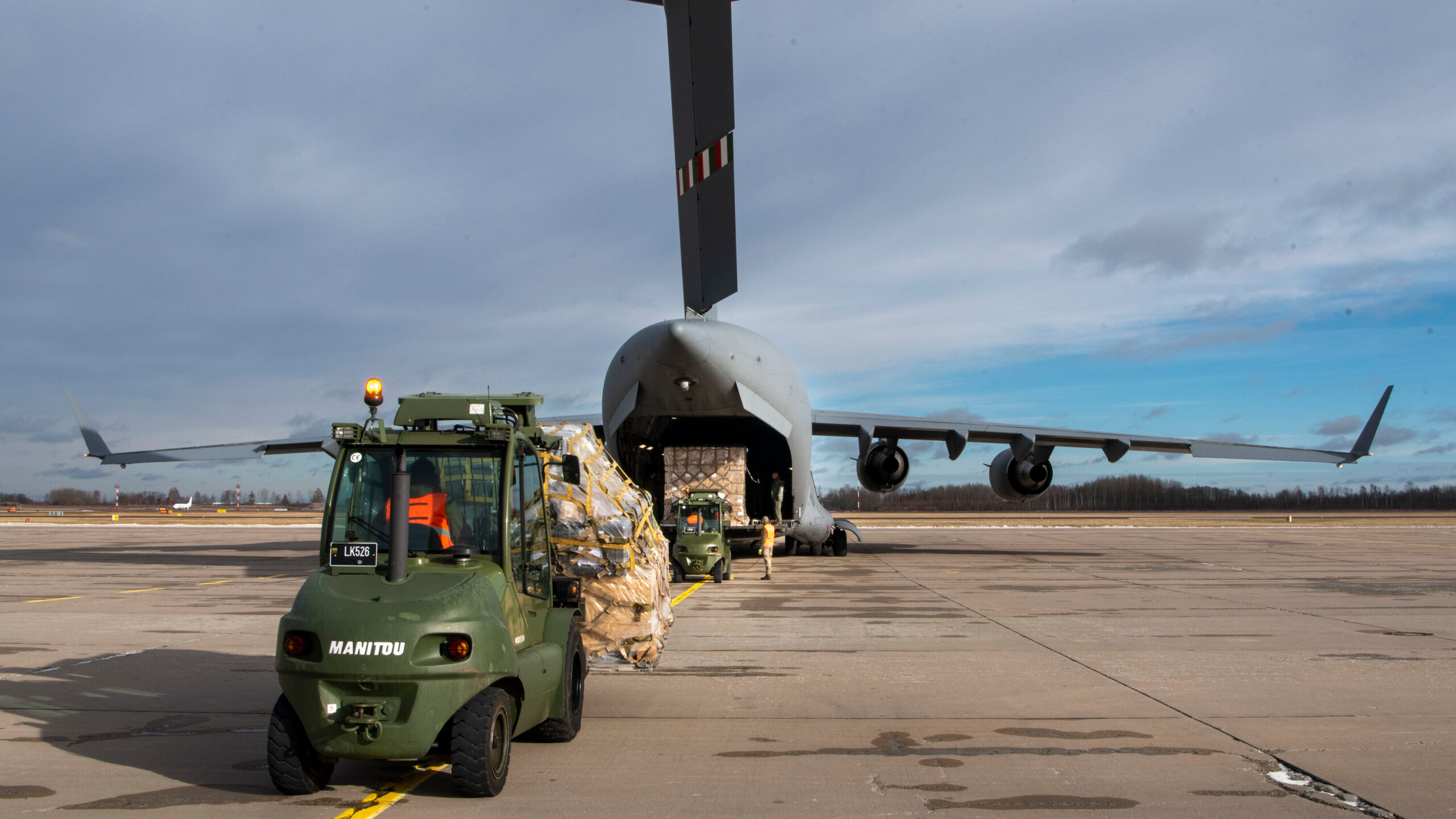 NATO Claims All Arms Ordered for Ukraine Delivered — U.S. May Redirect Funding to Middle East