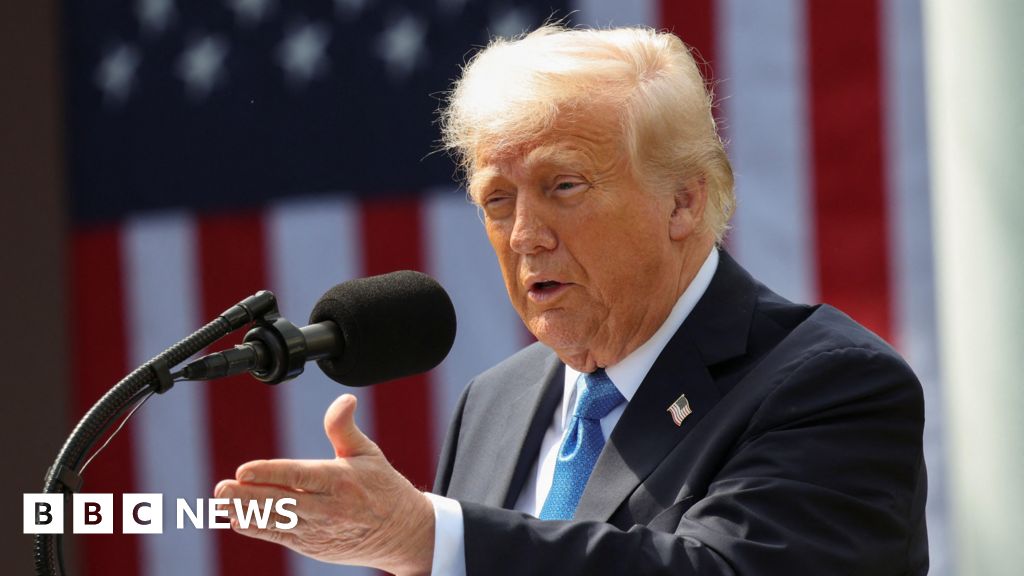 Trump Signals Near-Ukraine Ceasefire Deal in Latest Call with Putin