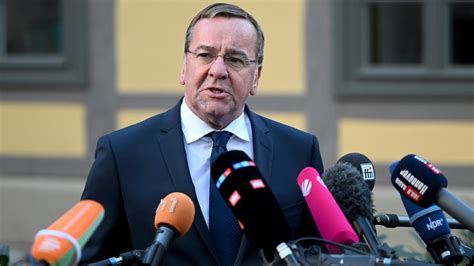 German Defense Minister Warns Ukraine Conflict Has ‘Entered Decisive Phase’