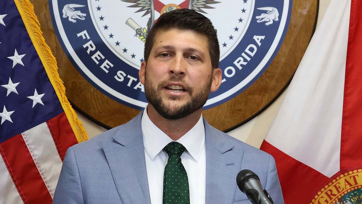 Florida Attorney General Uthmeier Targets Fauci in Pandemic Testimony Scandal